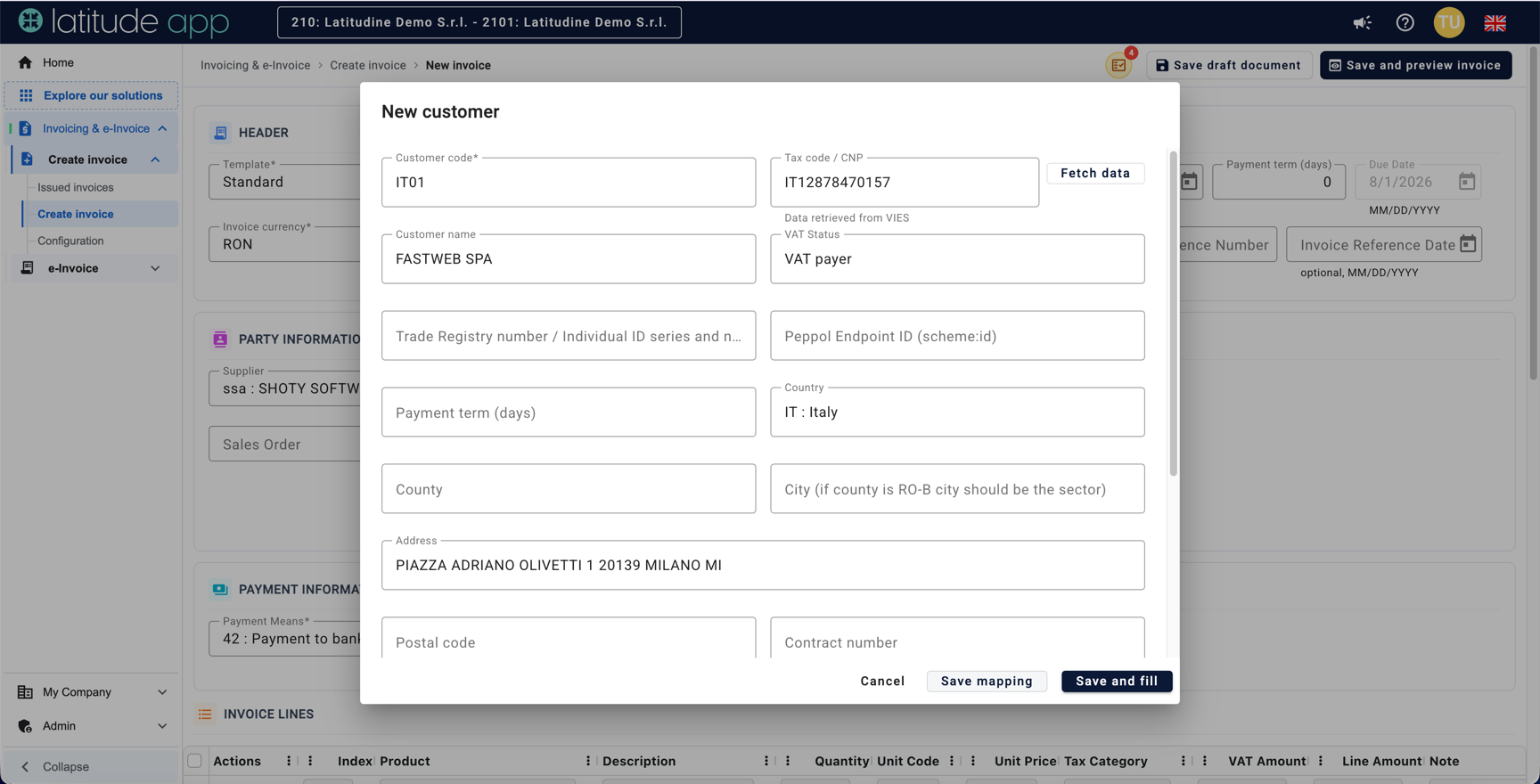 Pagina de creare a facturii, cu un client italian selectat: formulare curate în loc de XML brut.
